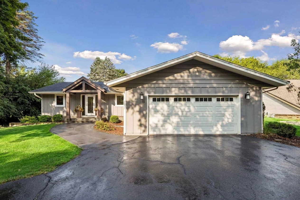 6940 Moccasin Valley Road Edina, MN 55439 - Photo 2 of 56 Gallery Image 2