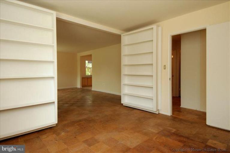 6211 Apache Street Springfield, VA 22150 - Photo 11 of 22 Den