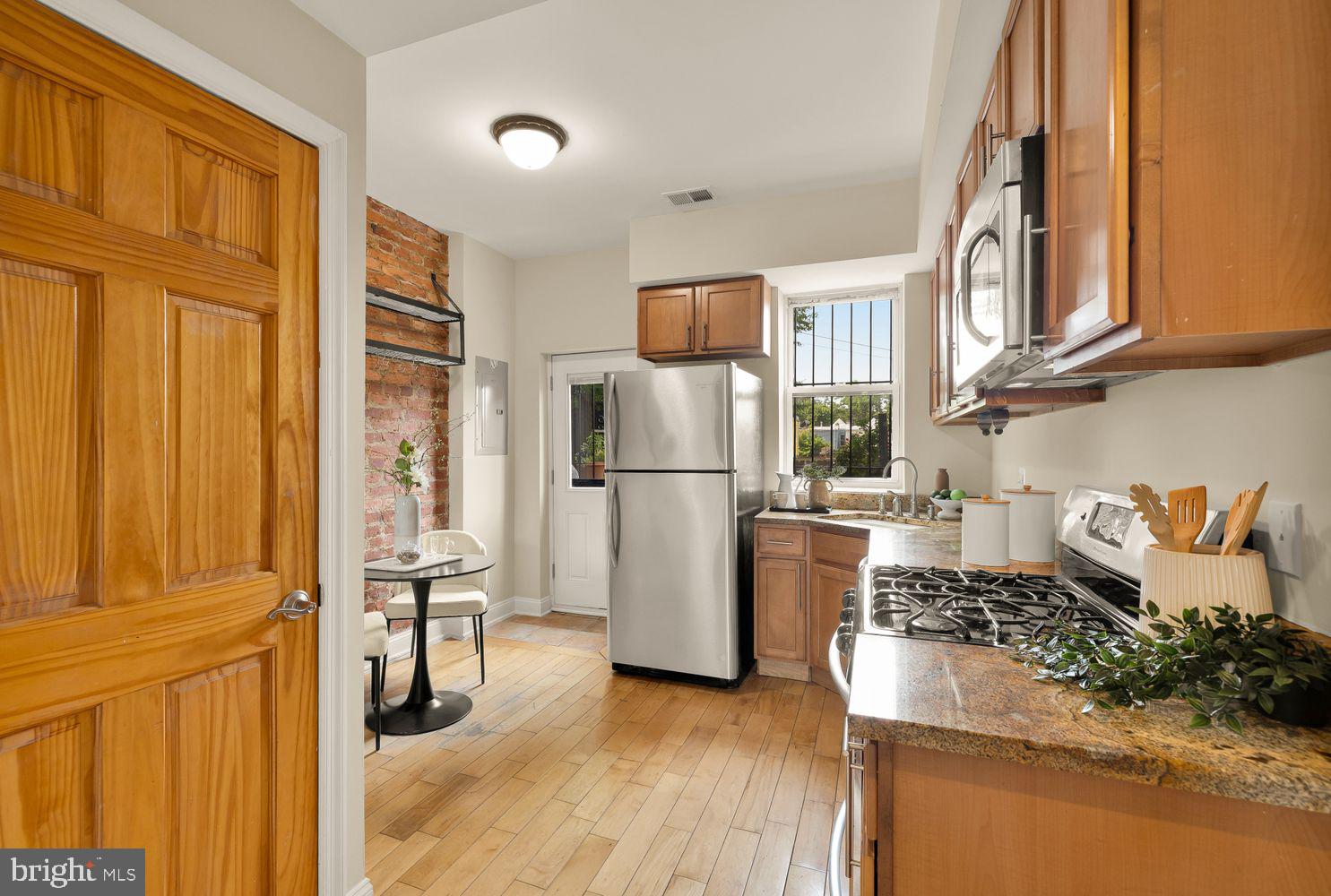 825 L Street Northeast Washington, DC 20002 - Photo 9 of 26