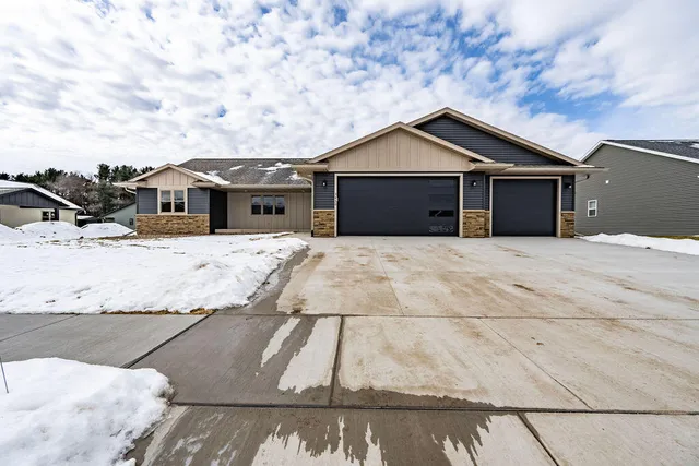 $459,900 | 1827 Golden Gate Way, Holmen, WI 54636