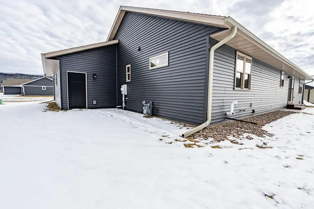 $459,900 | 1827 Golden Gate Way, Holmen, WI 54636