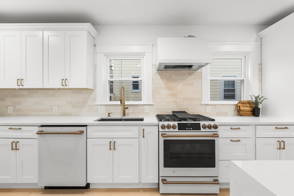 22 Prescott Street, Unit 1 Salem, MA 01970 - Photo 12 of 38