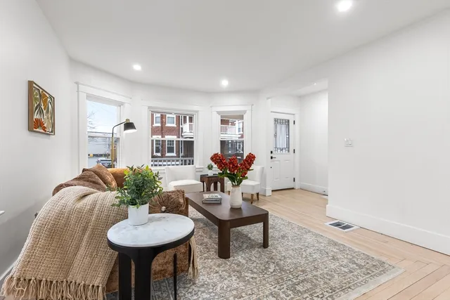 $689,000 | 22 Prescott Street, Unit 1, Salem, MA 01970