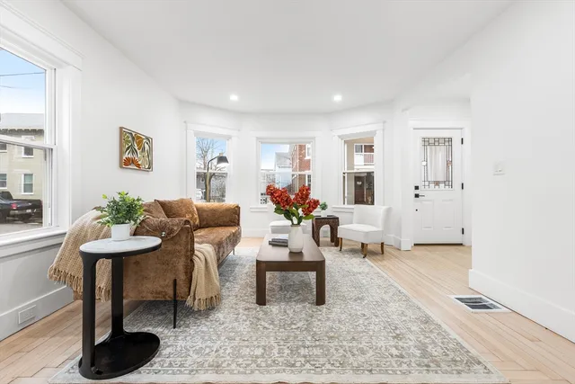 $689,000 | 22 Prescott Street, Unit 1, Salem, MA 01970