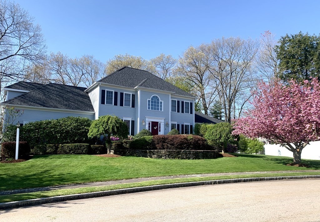 114 Saunders Road Norwood, MA 02062 - Photo 2 of 40 Gallery Image 2