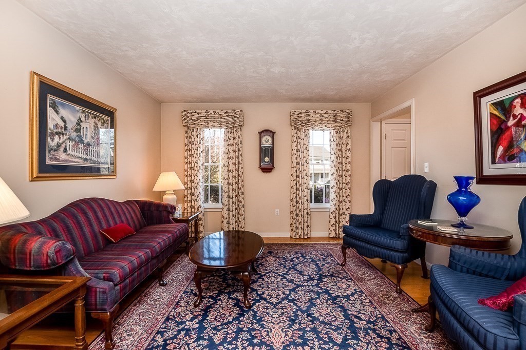 114 Saunders Road Norwood, MA 02062 - Photo 5 of 40 Gallery Image 5