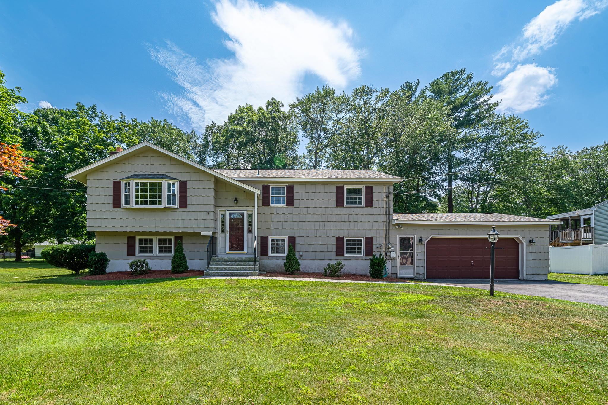 5 Clydesdale Road Salem, NH 03079 - Photo 1 of 31 Gallery Image 1