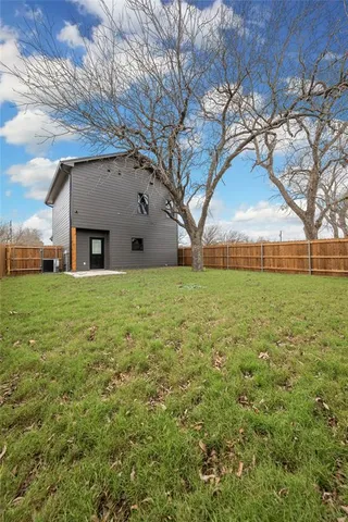 $279,900 | 307 Live Oak Trail Valley Mills, Valley Mills, TX 76689