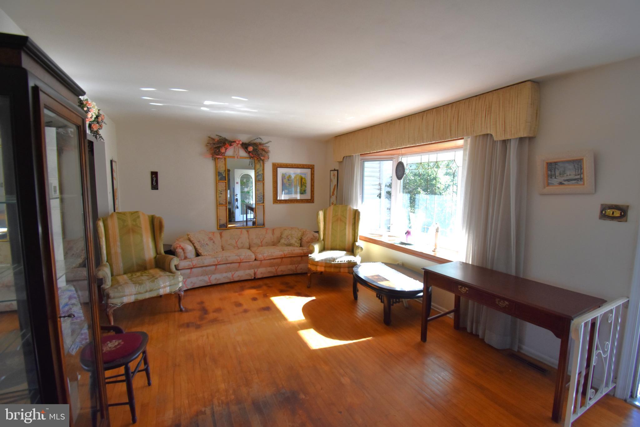 501 Valmore Road Fairless Hills, PA 19030 - Photo 4 of 17 Gallery Image 4