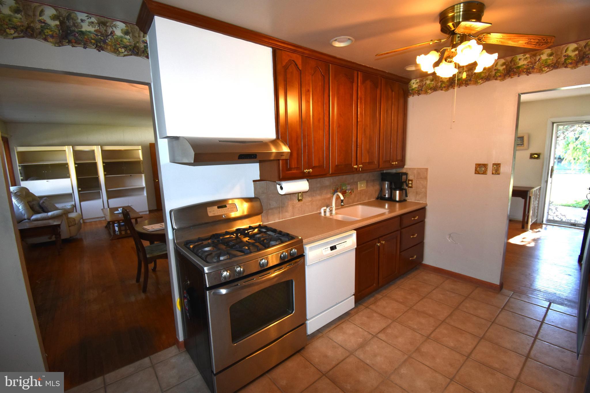 501 Valmore Road Fairless Hills, PA 19030 - Photo 8 of 17 Gallery Image 8