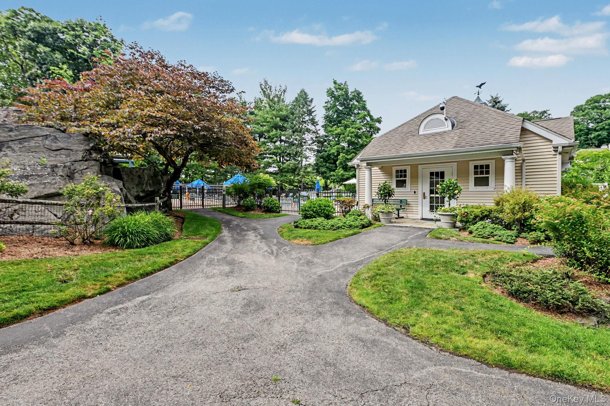 34 Winding Ridge Road White Plains, NY 10603 - Photo 31 of 37