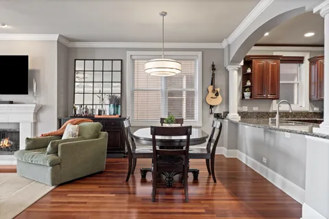 $599,900 | 2820 North Sheffield Avenue, Unit 3S, Chicago, IL 60657