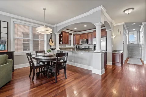 $599,900 | 2820 North Sheffield Avenue, Unit 3S, Chicago, IL 60657