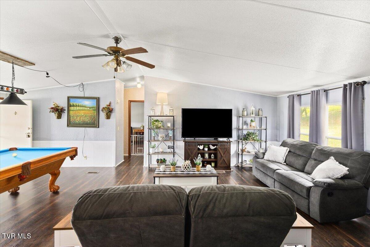 12207 Reedy Creek Road Bristol, VA 24202 - Photo 19 of 43 26-128A2638