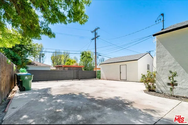 $3,850 | 17226 Vanowen Street, Los Angeles, CA 91406