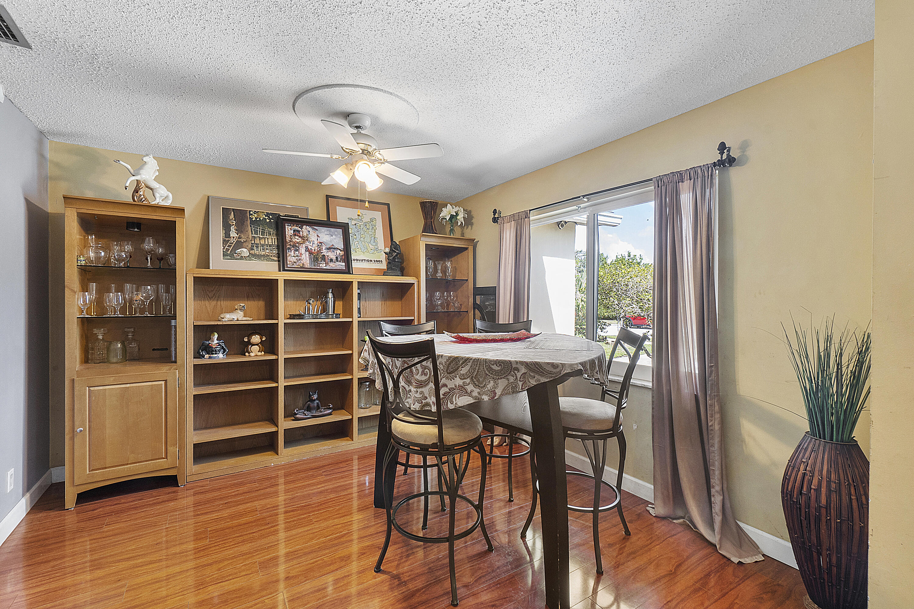 6972 Northwest 8th Street Margate, FL 33063 - Photo 17 of 50 Dining Room
