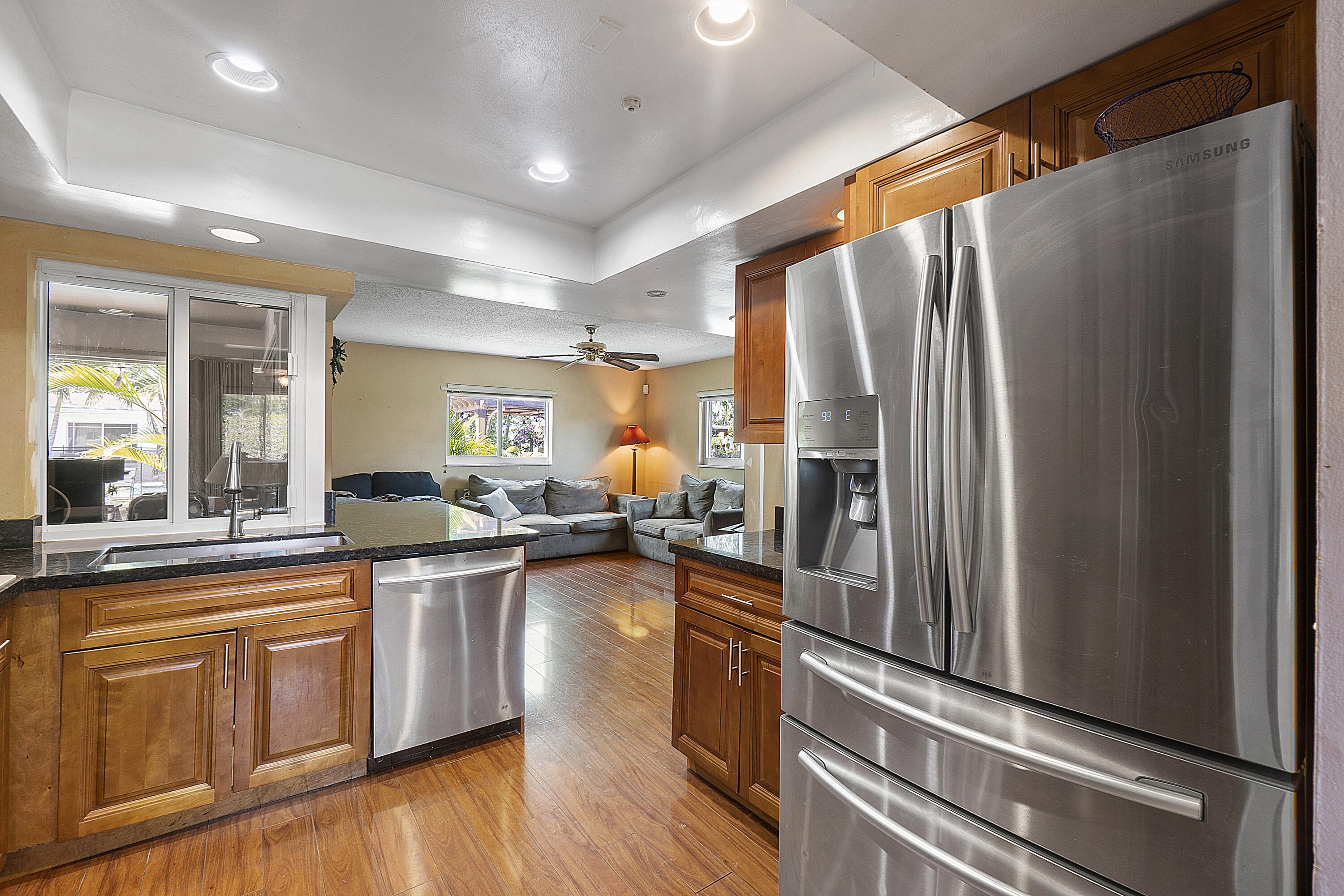 6972 Northwest 8th Street Margate, FL 33063 - Photo 20 of 50 Kitchen