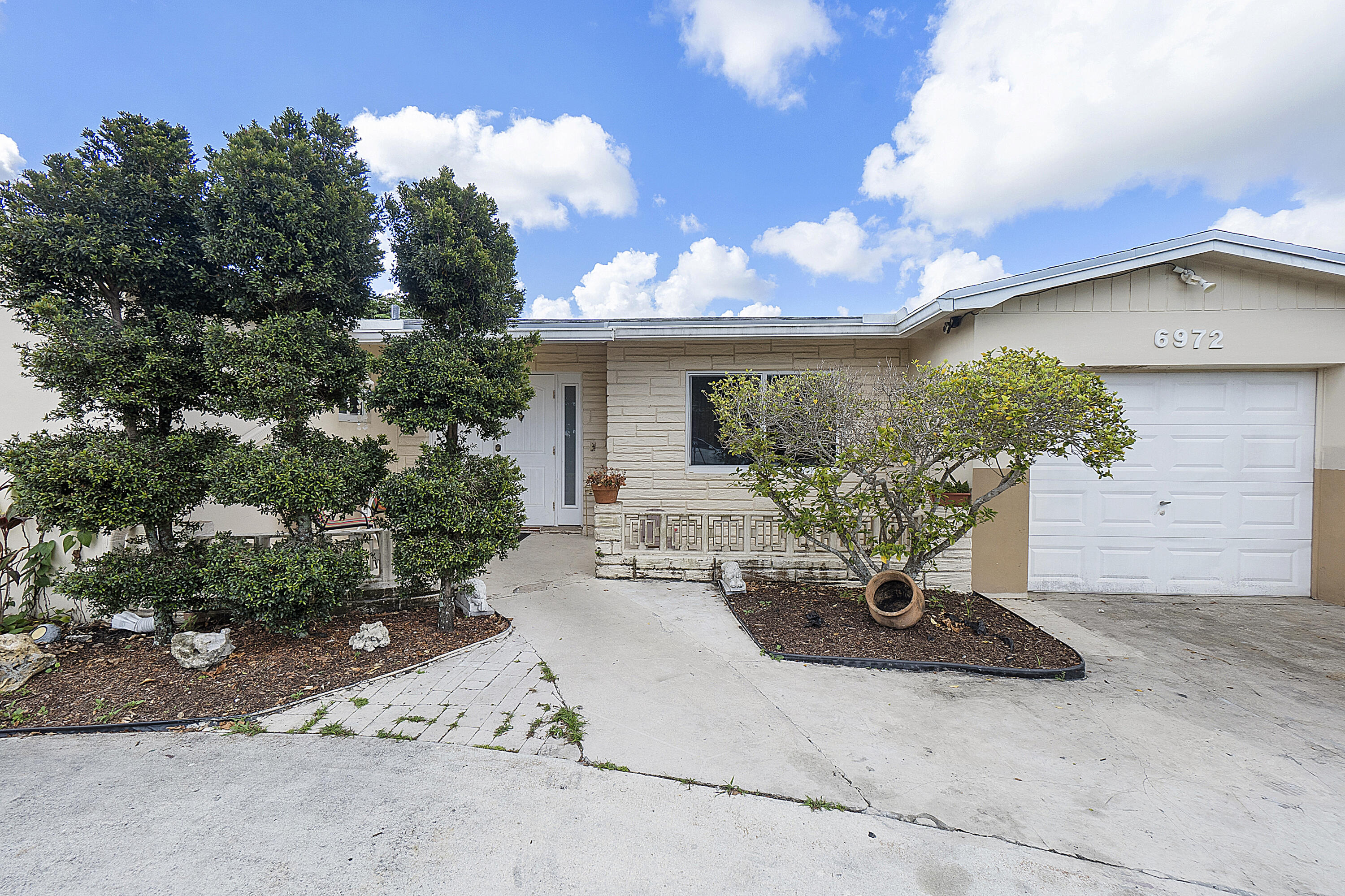 6972 Northwest 8th Street Margate, FL 33063 - Photo 7 of 50 Home Front