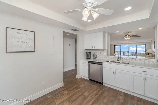 $3,150 | 995 N Highway, Unit 206, Indialantic, FL 32903