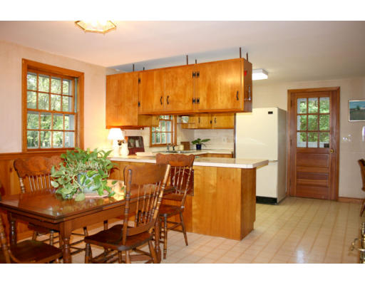 33 Wayland Hills Road Wayland, MA 01778 - Photo 9 of 20 Gallery Image 9