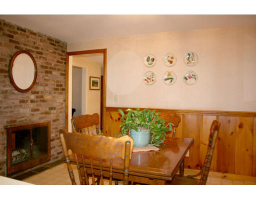 33 Wayland Hills Road Wayland, MA 01778 - Photo 10 of 20 Gallery Image 10