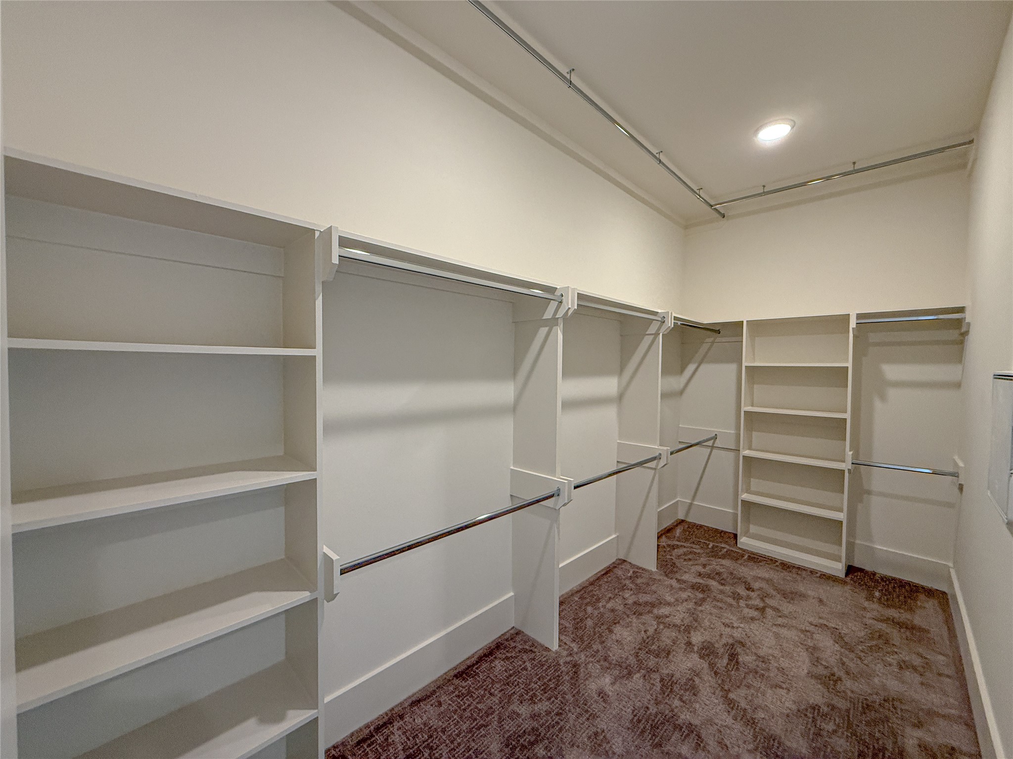 879 Rachel Street, Unit F Houston, TX 77091 - Photo 16 of 23 a view of walk in closet
