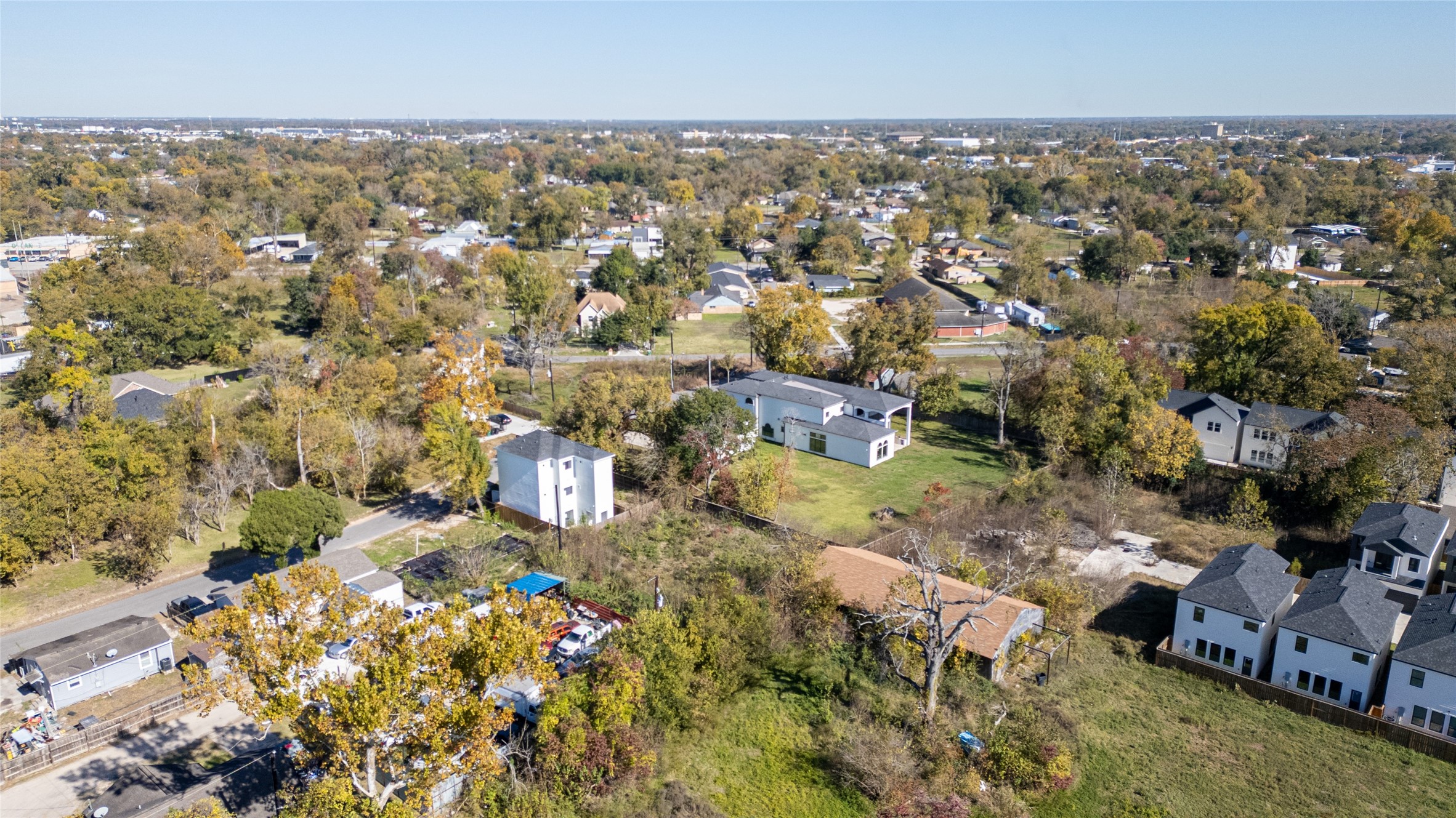 879 Rachel Street, Unit F Houston, TX 77091 - Photo 23 of 23 an aerial view of multiple house