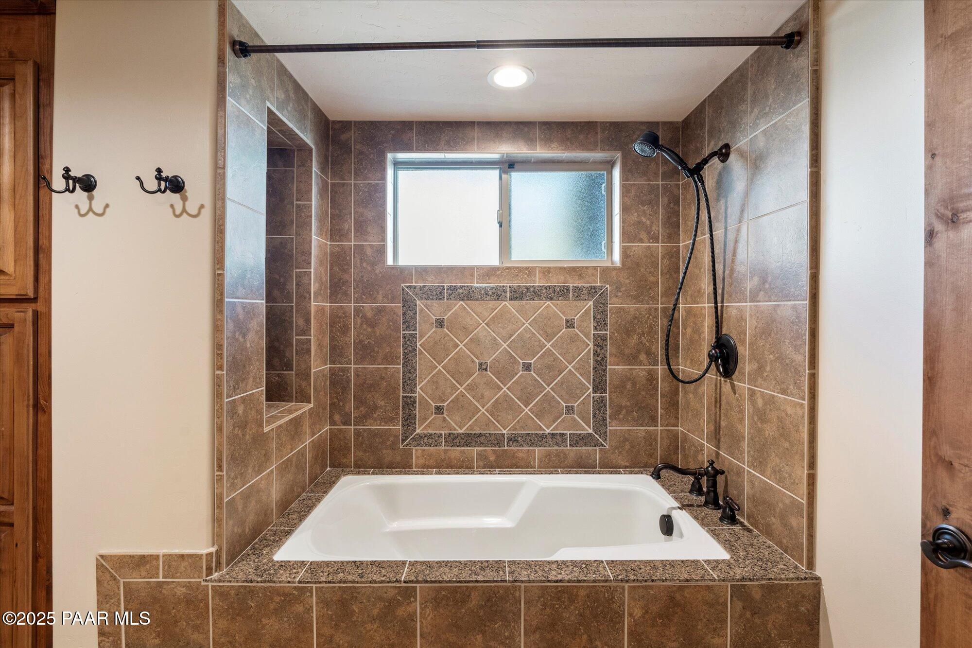 2094 Forest Hills Road Prescott, AZ 86303 - Photo 32 of 43 20-75960992