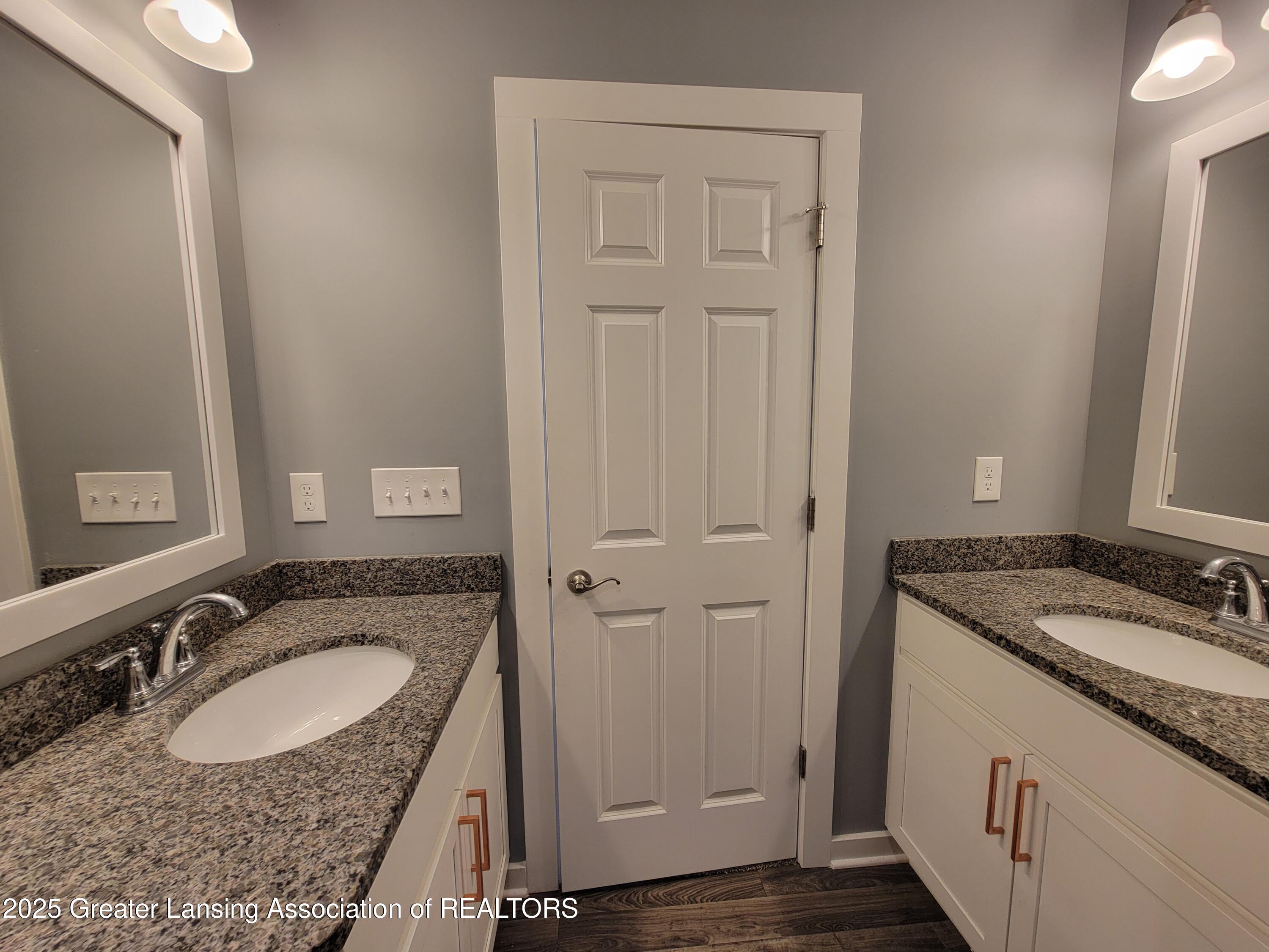 195 Jade Court Alma, MI 48801 - Photo 37 of 53 Upstairs full bath