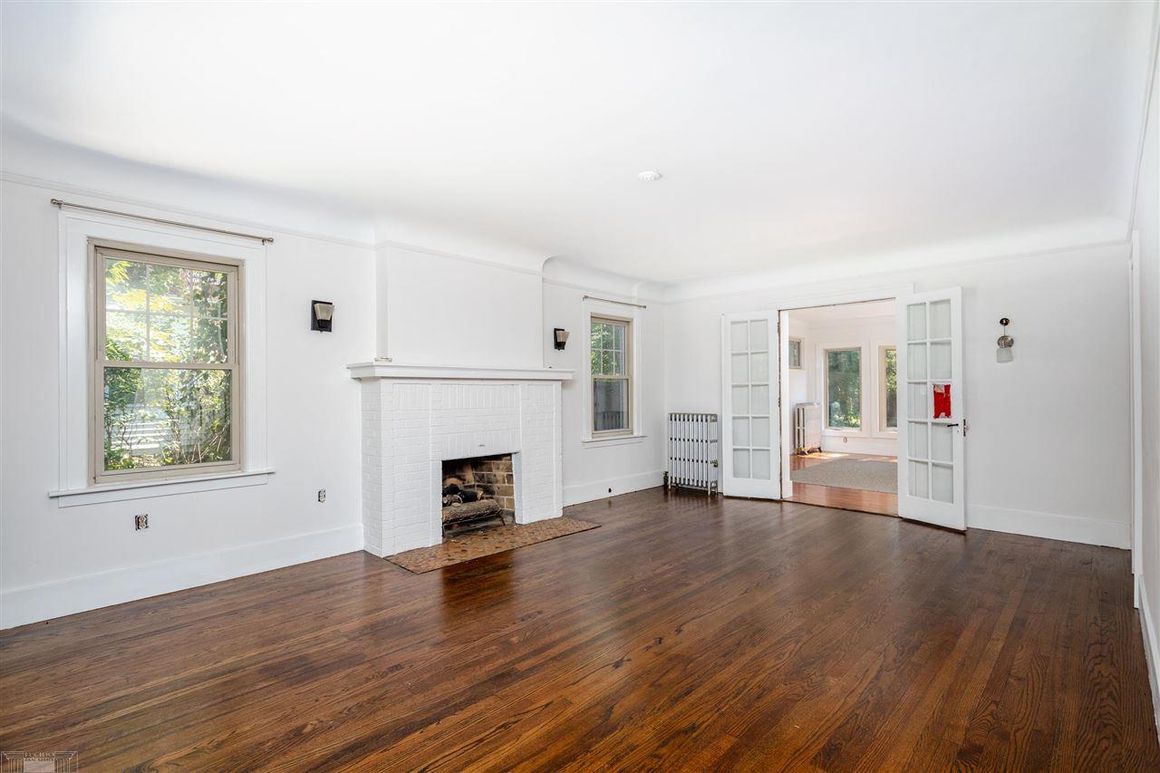 253 Moross Road Grosse Pointe, MI 48236 - Photo 6 of 43 Living Room