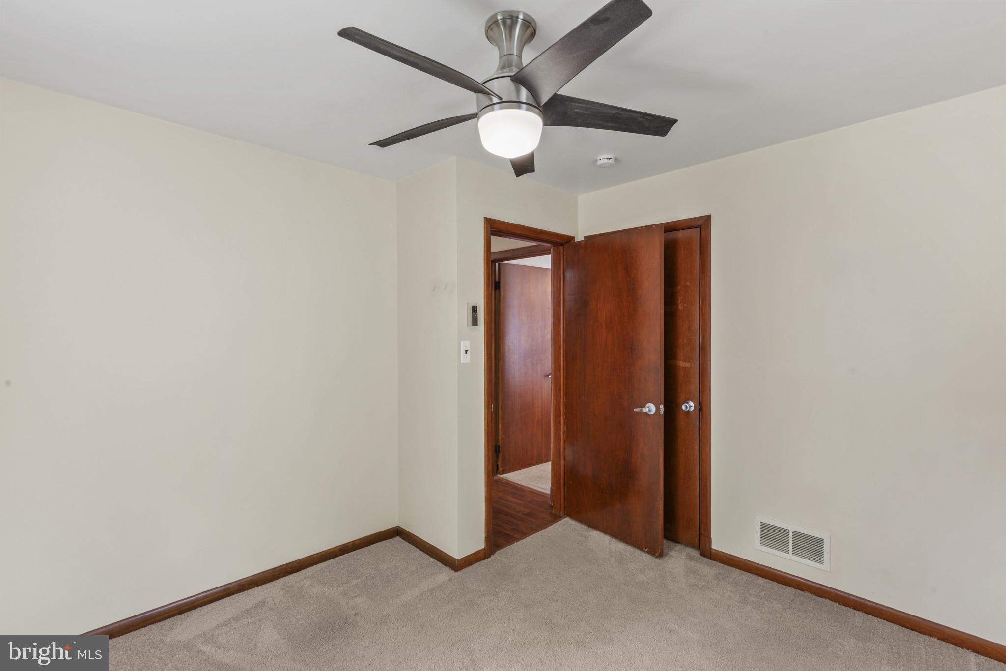 245 Carvel Road Pasadena, MD 21122 - Photo 16 of 26 Gallery Image 16