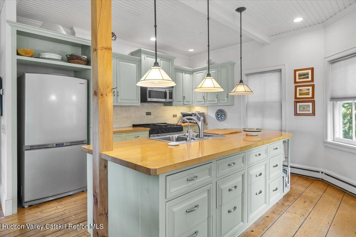 5 Highwoods Road Saugerties, NY 12477 - Photo 9 of 23 32-IMG_3098