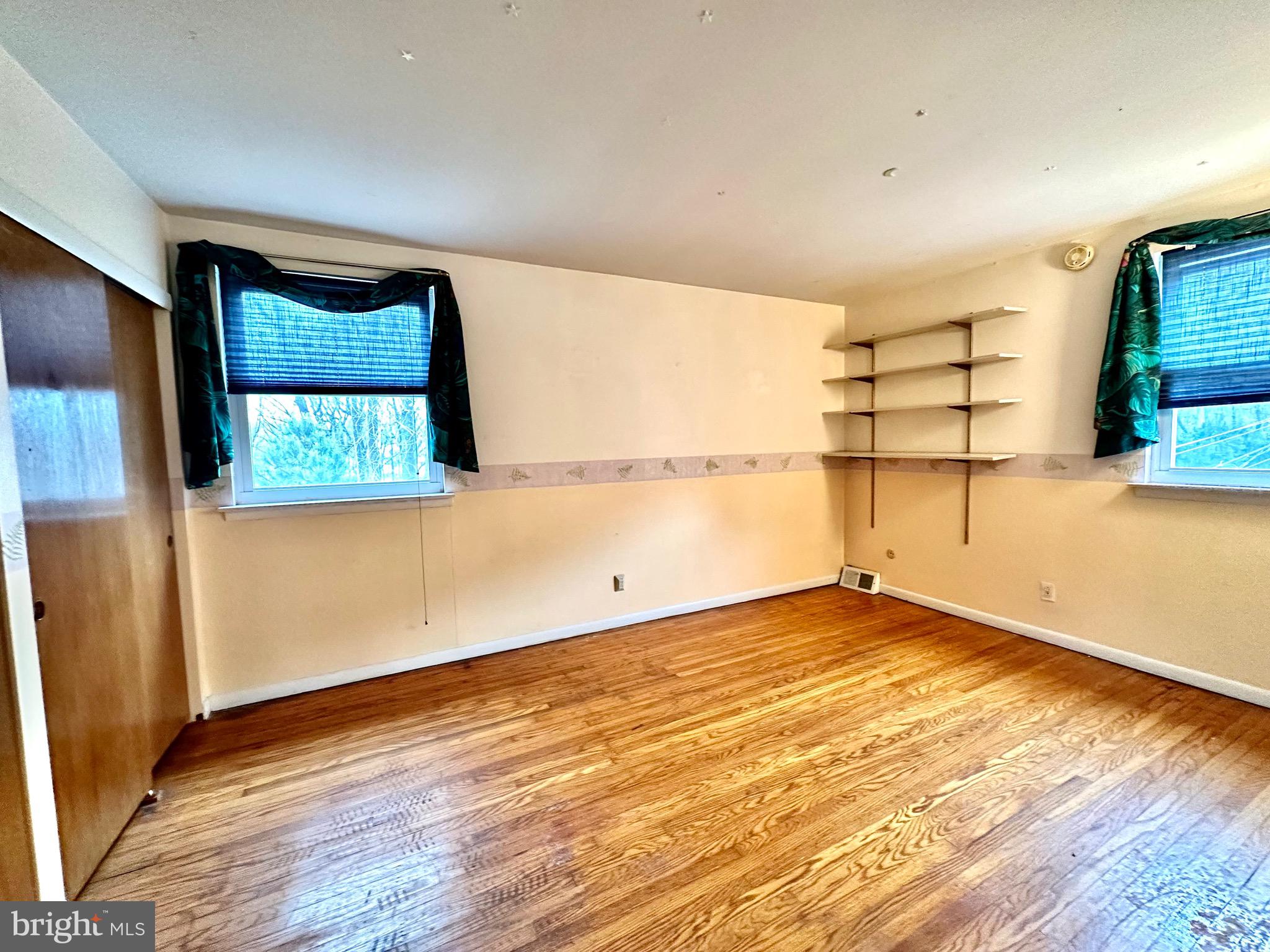 9122 Springview Road Philadelphia, PA 19115 - Photo 16 of 30 Gallery Image 16