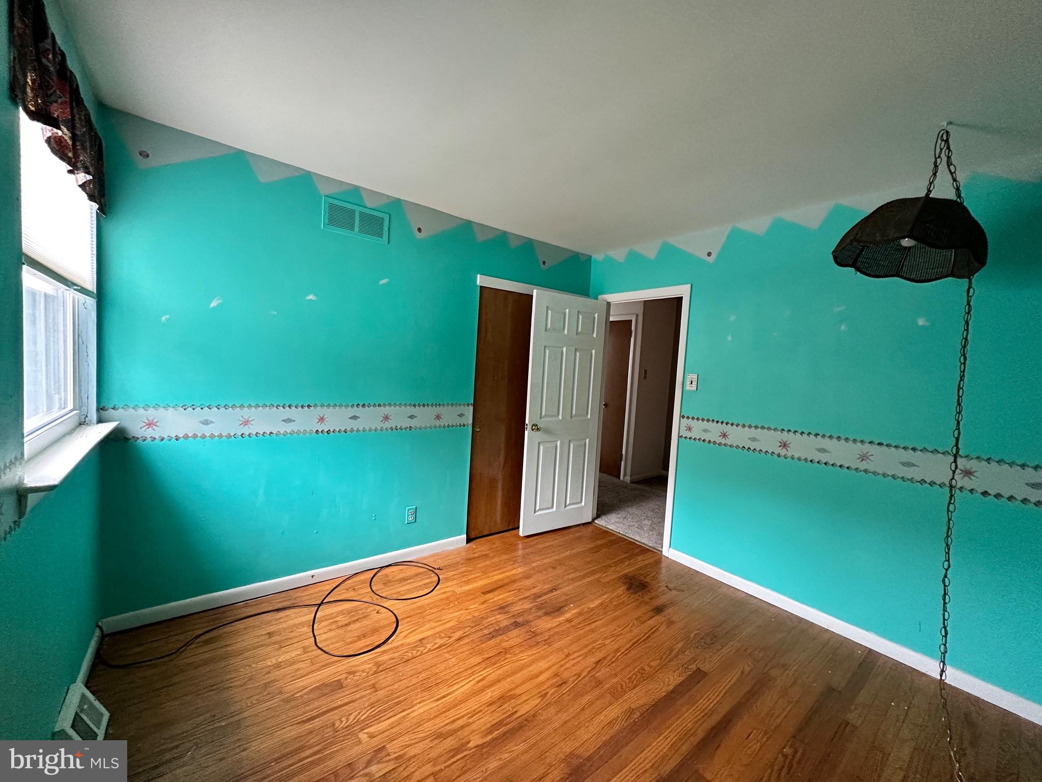 9122 Springview Road Philadelphia, PA 19115 - Photo 18 of 30 Gallery Image 18