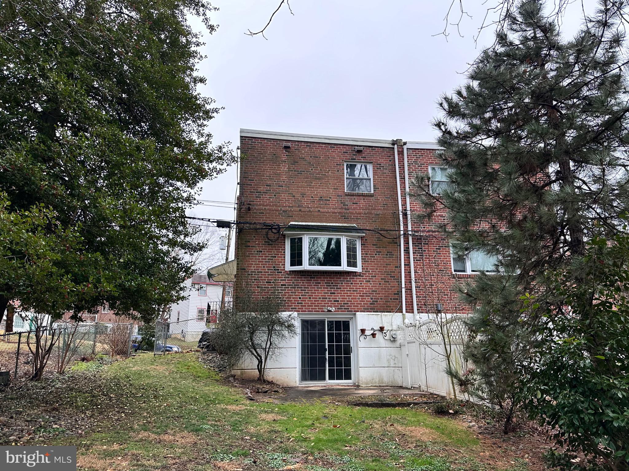 9122 Springview Road Philadelphia, PA 19115 - Photo 4 of 30 Gallery Image 4