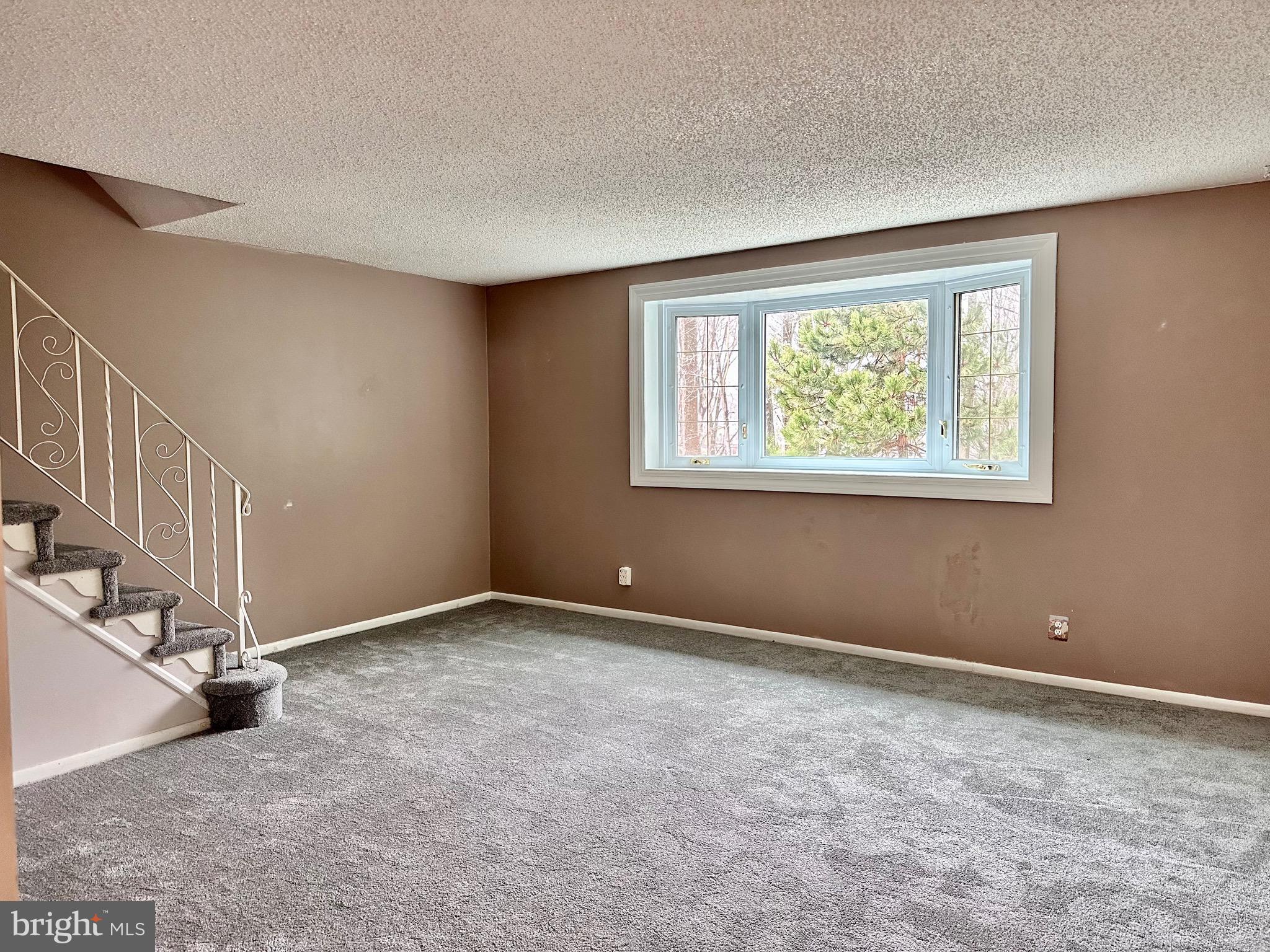 9122 Springview Road Philadelphia, PA 19115 - Photo 8 of 30 Gallery Image 8