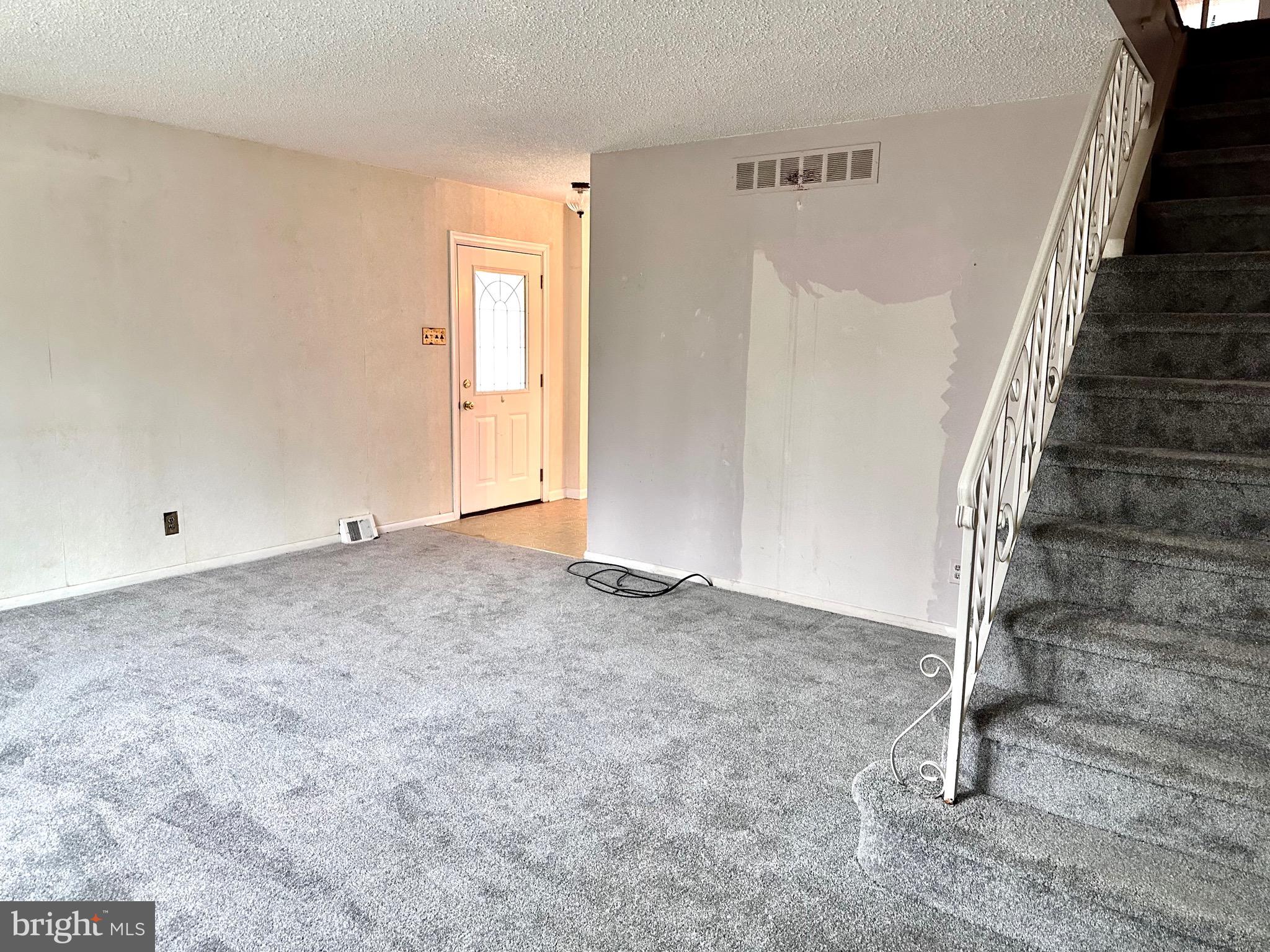 9122 Springview Road Philadelphia, PA 19115 - Photo 9 of 30 Gallery Image 9