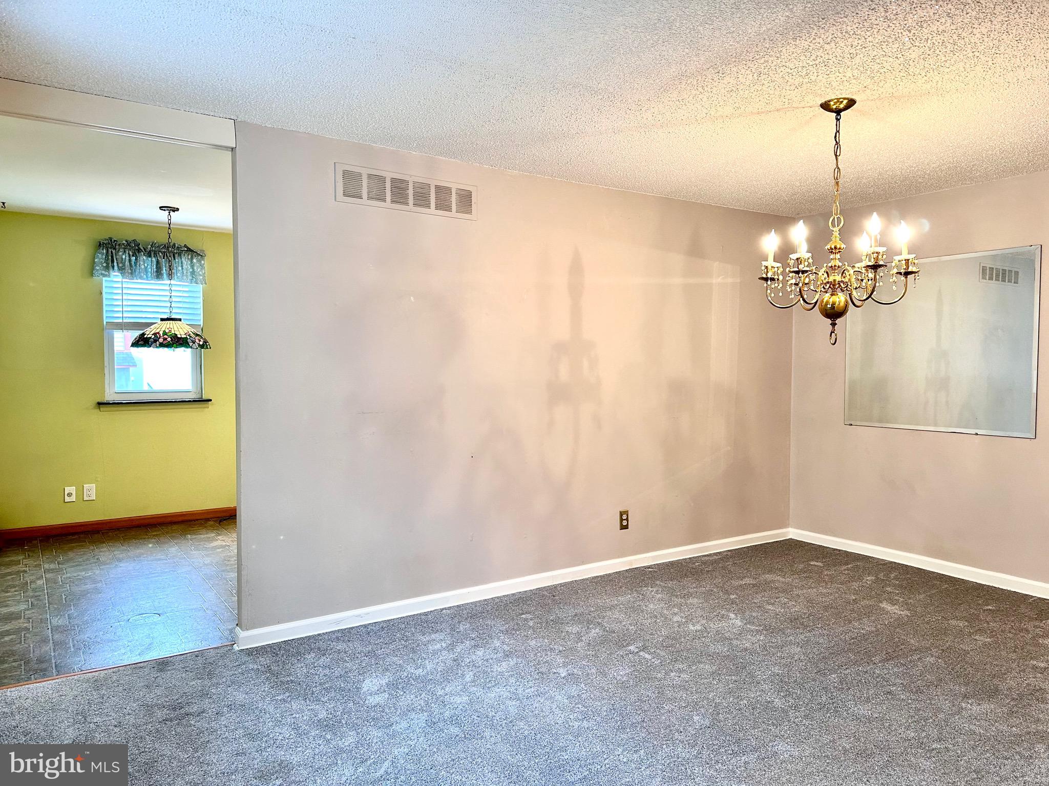 9122 Springview Road Philadelphia, PA 19115 - Photo 10 of 30 Gallery Image 10