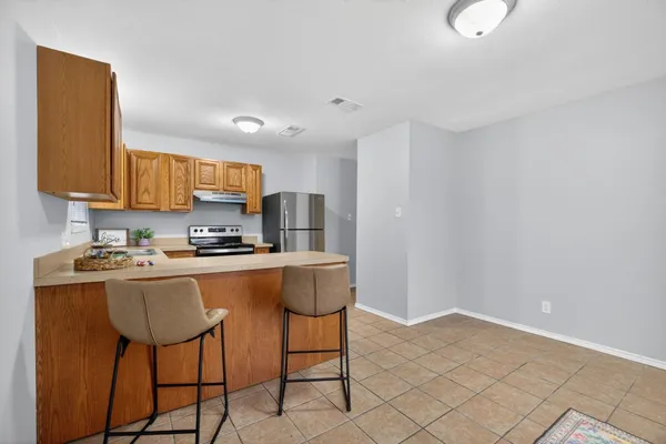 $194,900 | 351 Dobbyn Street, Bridge City, TX 77611