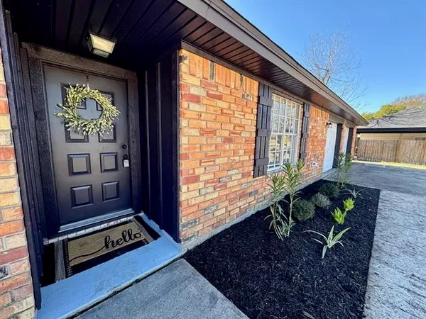 $194,900 | 351 Dobbyn Street, Bridge City, TX 77611