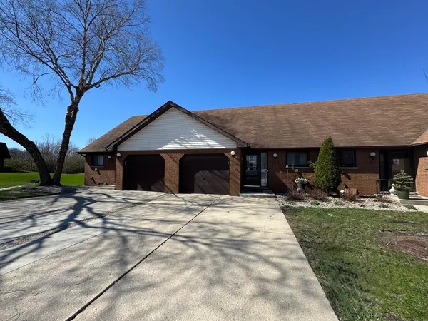 $230,000 | 479 Fairview Drive, Manhattan, IL 60442