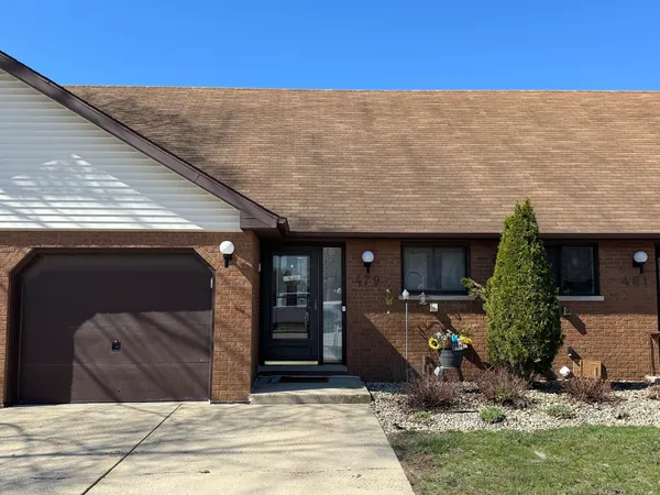 $230,000 | 479 Fairview Drive, Manhattan, IL 60442