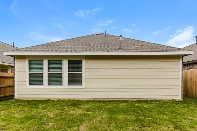 $1,840 | 1731 Sahara Drive, Crosby, TX 77532