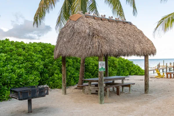 $3,524,000 | 110 Gulfview Drive, Islamorada, FL 33036
