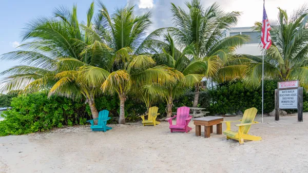 $3,524,000 | 110 Gulfview Drive, Islamorada, FL 33036
