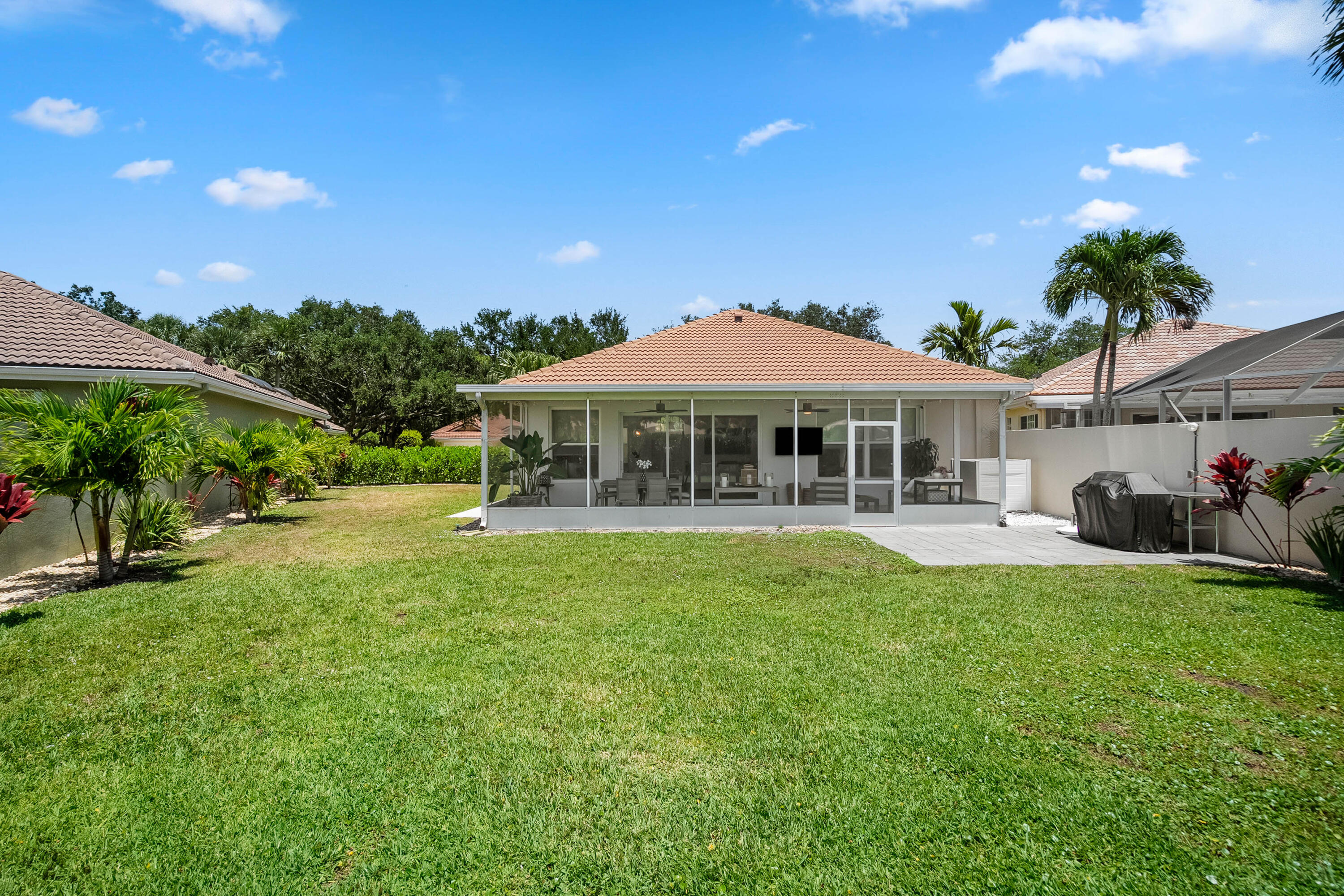 123 South Hampton Drive Jupiter, FL 33458 - Photo 5 of 35 DSC07644