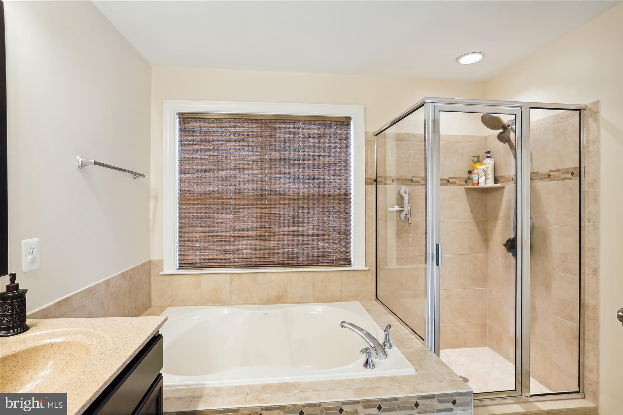 7632 Elmcrest Road Hanover, MD 21076 - Photo 7 of 37 Primary Bath