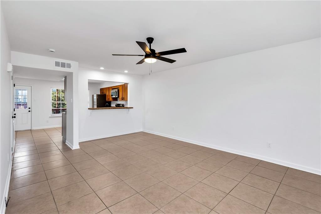 2916 Jean Lafitte Parkway, Unit H Chalmette, LA 70043 - Photo 11 of 35