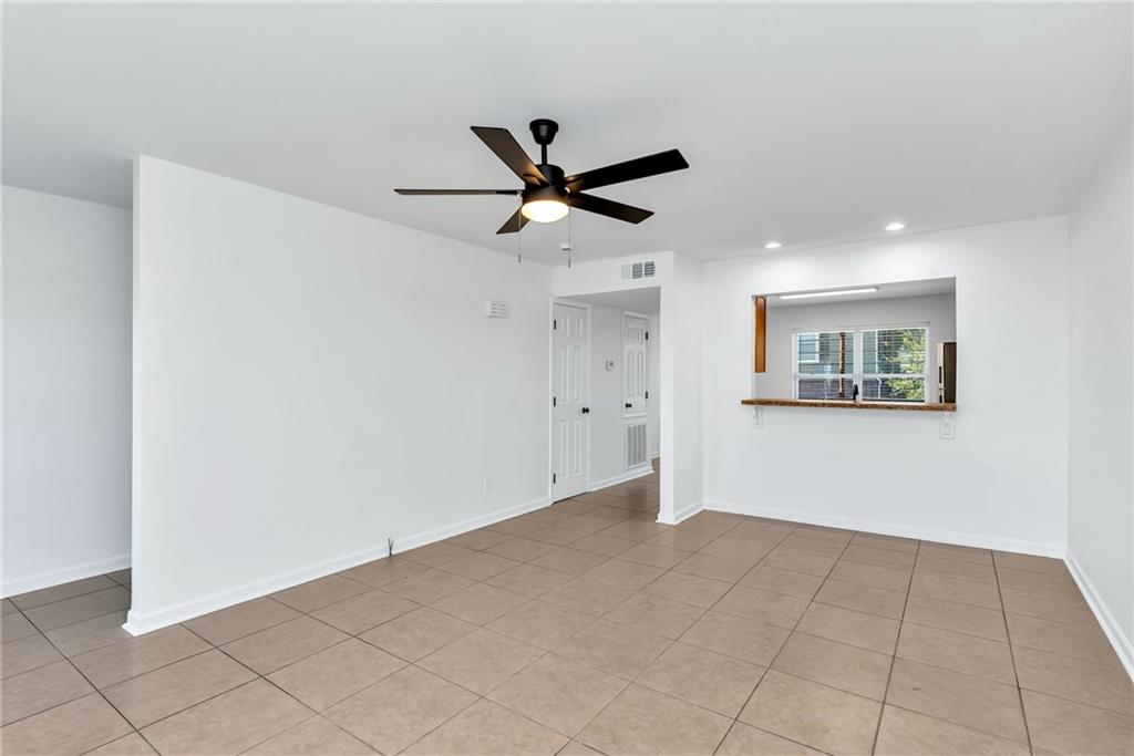 2916 Jean Lafitte Parkway, Unit H Chalmette, LA 70043 - Photo 13 of 35