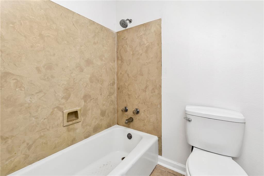 2916 Jean Lafitte Parkway, Unit H Chalmette, LA 70043 - Photo 26 of 35